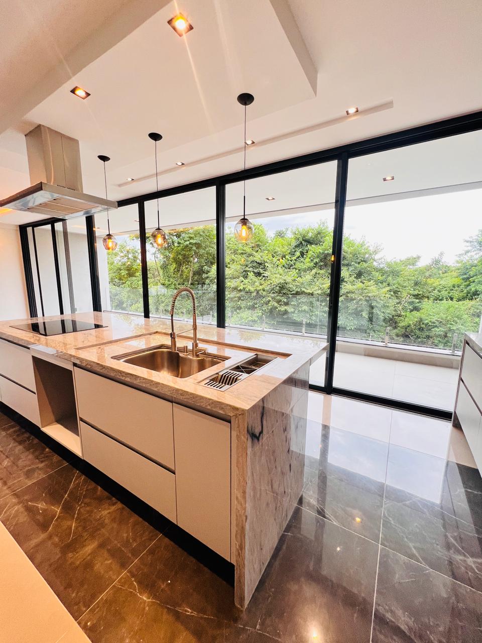 Casa com 4 dormit&oacute;rios &agrave; venda,387m&sup2; - Alphaville Nova Esplanada I - Votorantim - SP Alameda Nova Zelândia Votorantim - 