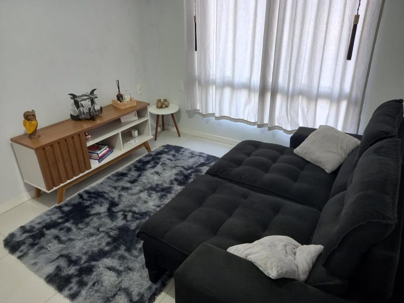 CASA COM 2 DORMITÓRIOS NO BAIRRO SÃO PEDRO - Brusque - 