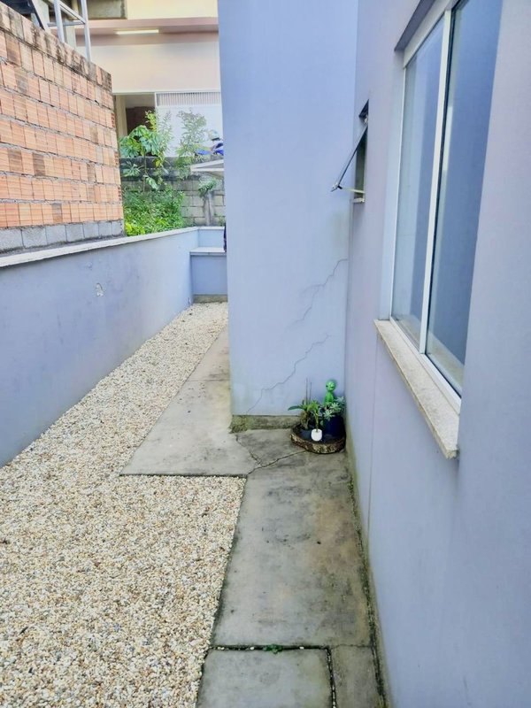 CASA COM 2 DORMITÓRIOS NO BAIRRO SÃO PEDRO - Brusque - 