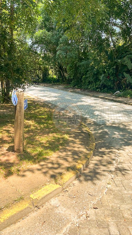 Terreno em Oportunidade na Praia da Baleia - À VENDA - São Sebastião - 