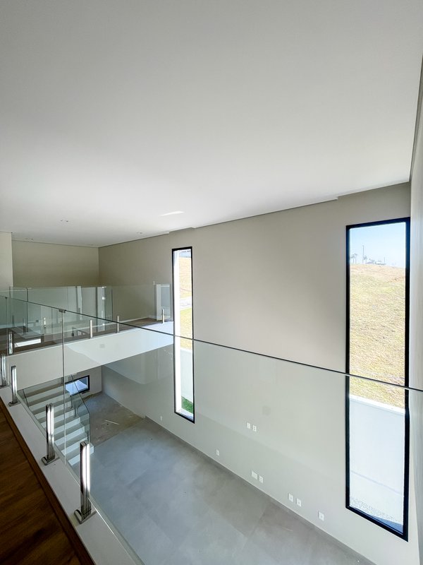 Maravilhosa Casa a venda, excelente arquitetura ! - Santana de Parnaíba - 