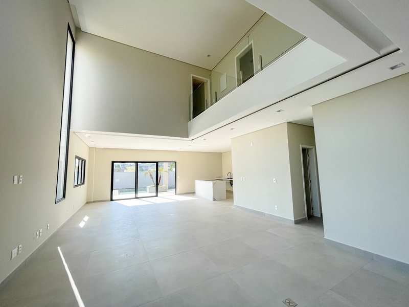 Maravilhosa Casa a venda, excelente arquitetura ! - Santana de Parnaíba - 