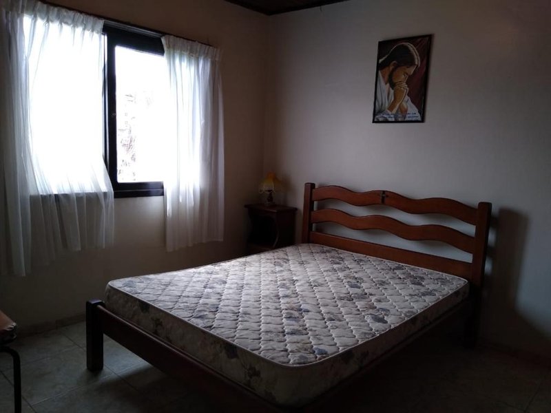 Casa 3 quartos, sendo 1 suíte, 2 vagas de garagem e pátio cercado em Curumim em Capão Rua Iuras Capão da Canoa - 