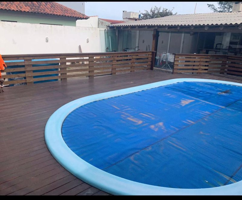 Casa com 2 quartos, PISCINA, mesa de sinuca, na Praia do Barco em Capão da Canoa Rua Porto Alegre Capão da Canoa - 