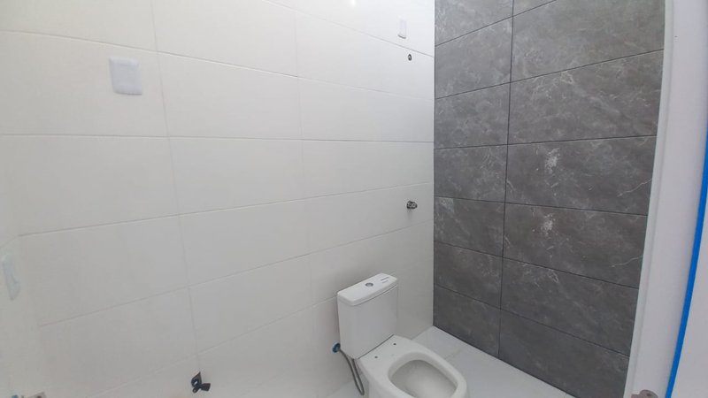 Casa com 2 quartos, demais peças, nunca habitada, no Capão Village em Capão Novo Rua Jasmim Capão da Canoa - 