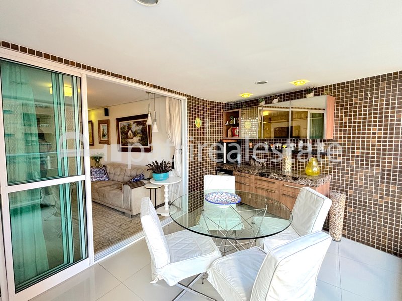 Apartamento com 121 m² com 3 Suites 5 wc 2 vagas de garagem. Meireles - Fortaleza - CE Rua Ana Bilhar Fortaleza - 