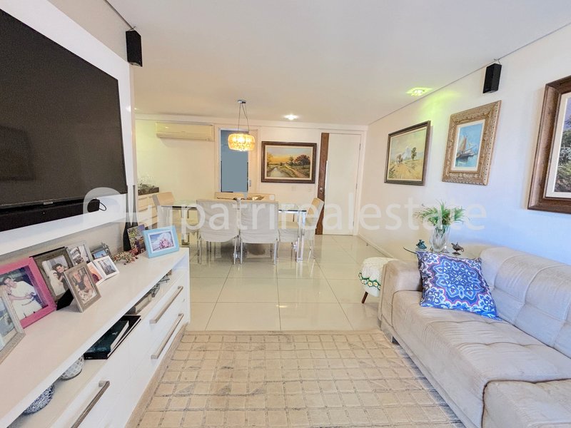 Apartamento com 121 m² com 3 Suites 5 wc 2 vagas de garagem. Meireles - Fortaleza - CE Rua Ana Bilhar Fortaleza - 