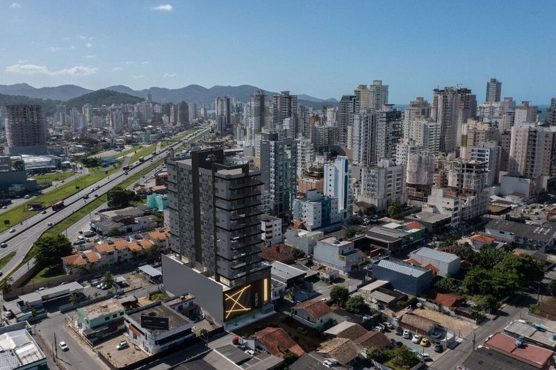 Apartamento Dublin Residence 3 suítes 129m² 244 Itapema - Aérea