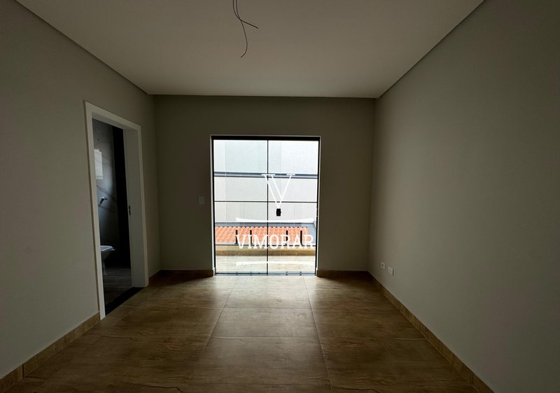 Sobrado novo sendo 3 suítes + 4 vagas de garagem - Guarulhos - 
