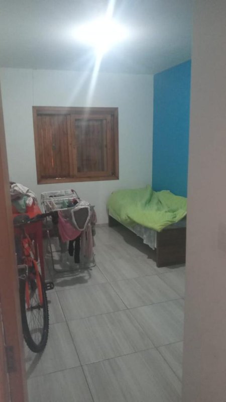 Casa com 2 quartos, demais peças, PODE FINANCIAR, no Village, em Capão Novo Rua Jasmim Capão da Canoa - 