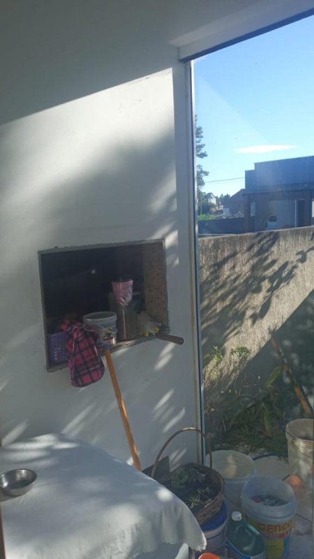 Casa com 2 quartos, demais peças, PODE FINANCIAR, no Village, em Capão Novo Rua Jasmim Capão da Canoa - 