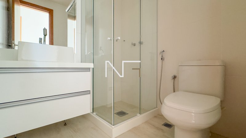 Apartamento de 3 Quartos com Deslumbrante Vista para o Mar e Lazer Completo Rua da Limeira Vila Velha - 