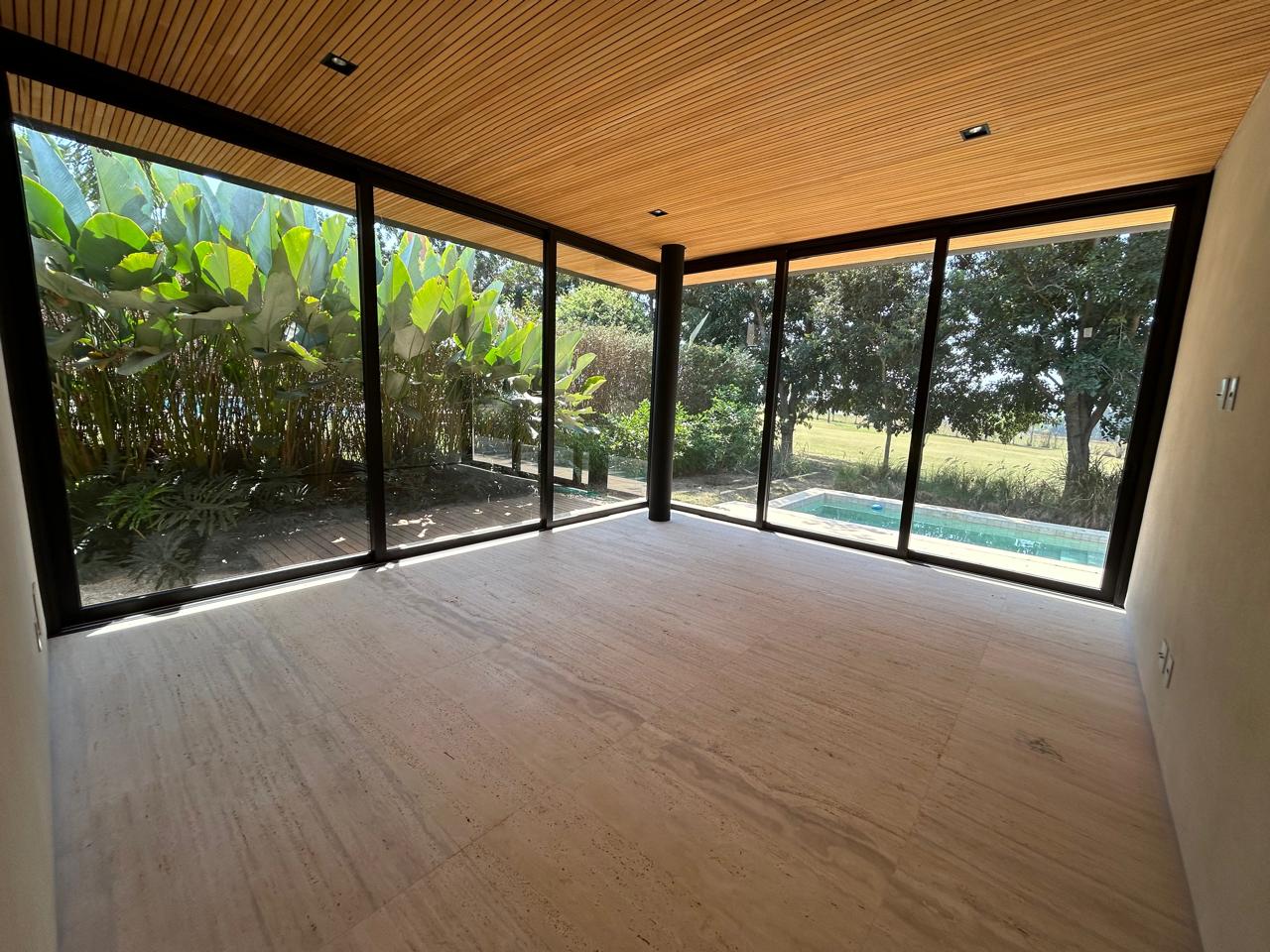 Casa com 4 dormit&oacute;rios &agrave; venda,490 m&sup2; -Condom&iacute;nio Lago Azul Golfe Clube - Ara&ccedil;oiaba - SP Rodovia Raposo Tavares Araçoiaba da Serra - 