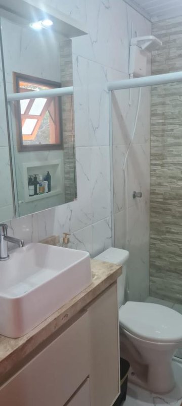 Casa MOBILIADA com 3 quartos, demais peças, amplo terreno em Capão Novo Rua Mimo de Venus Capão da Canoa - 
