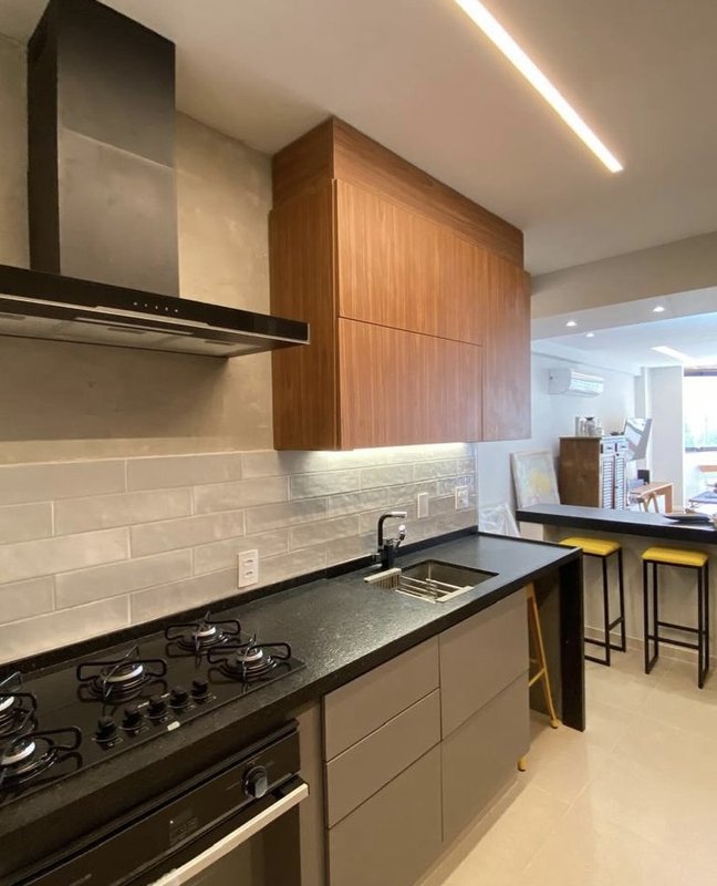 Apartamento reformado no Jardim Oceânico - Rio de Janeiro - 