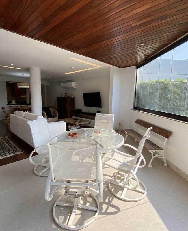 Apartamento reformado no Jardim Oceânico - Rio de Janeiro - 