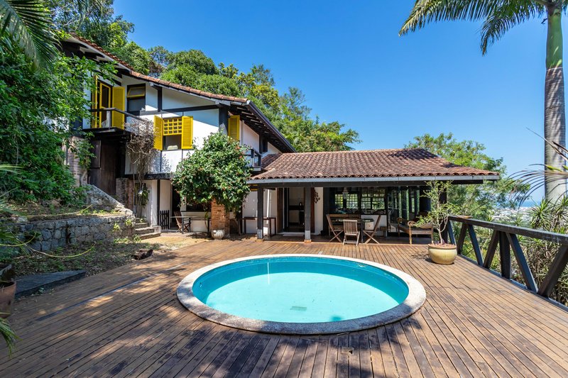 Vista Espetacular em Casa de Zanine Caldas! Rua José Condé Rio de Janeiro - 