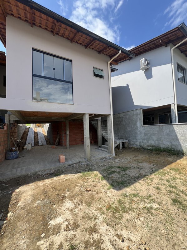 Casa 2 Quartos sendo uma suíte  Timbó - 