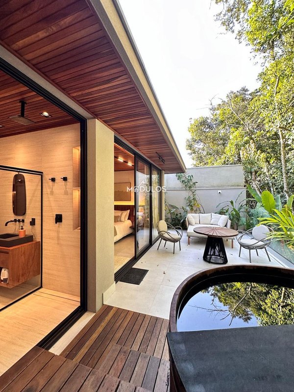 Casa térrea atemporal, 5 suítes à venda 370,00 m² por R$ 11.900.000,00 Alameda Mindoro Bertioga - 