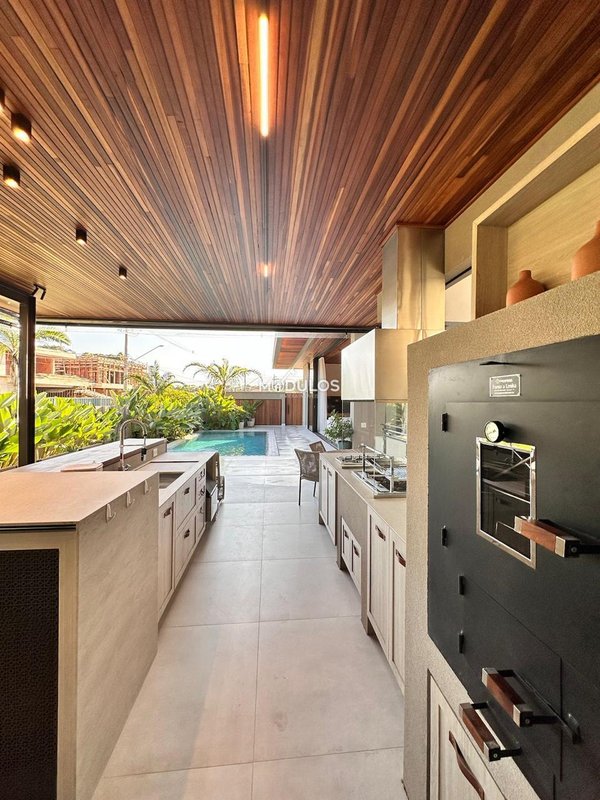 Casa térrea atemporal, 5 suítes à venda 370,00 m² por R$ 11.900.000,00 Alameda Mindoro Bertioga - 