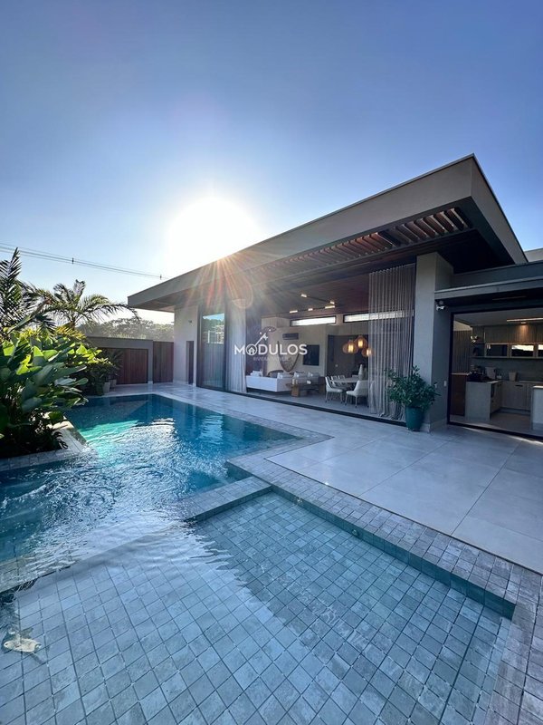 Casa térrea atemporal, 5 suítes à venda 370,00 m² por R$ 11.900.000,00 Alameda Mindoro Bertioga - 