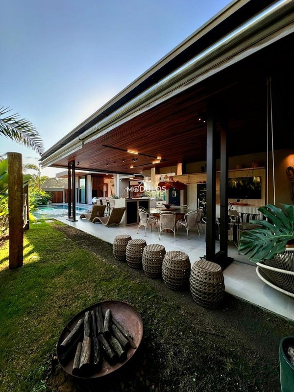 Casa térrea atemporal, 5 suítes à venda 370,00 m² por R$ 11.900.000,00 Alameda Mindoro Bertioga - 