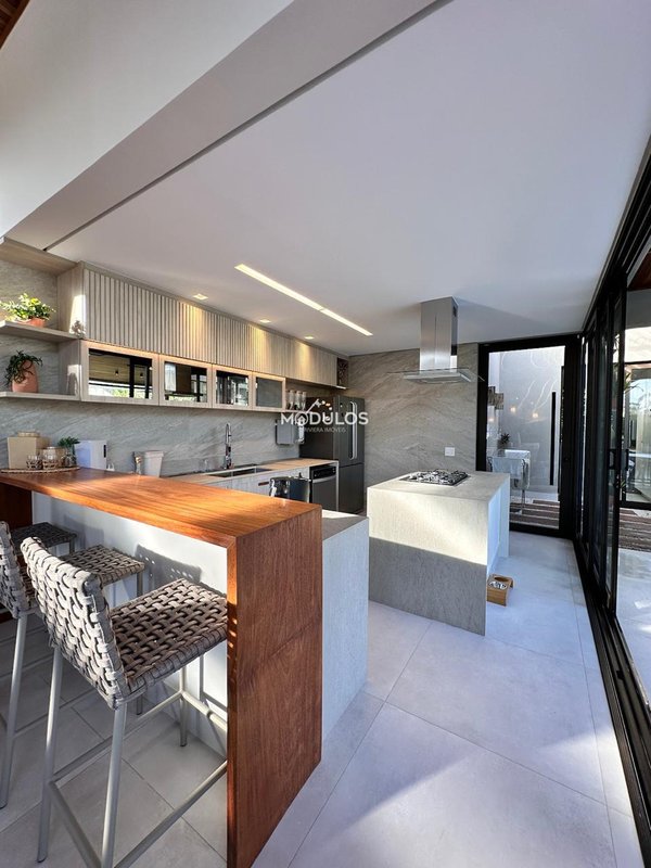 Casa térrea atemporal, 5 suítes à venda 370,00 m² por R$ 11.900.000,00 Alameda Mindoro Bertioga - 