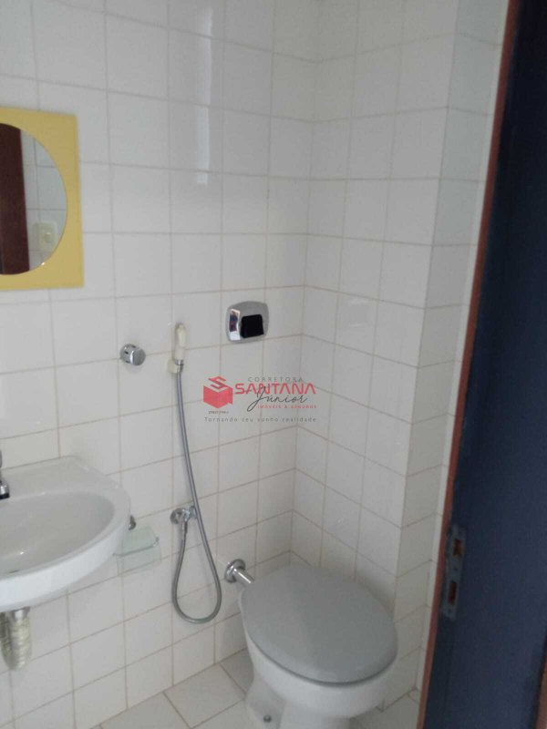 Sala Comercial à Venda em Vilas do Atlântico (INDISPONÍVEL) Avenida Luiz Tarquínio Pontes Lauro de Freitas - 