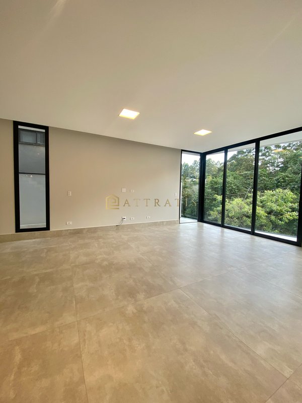 Casa moderna e Minimalista Av Renova dos Santos Arujá - 