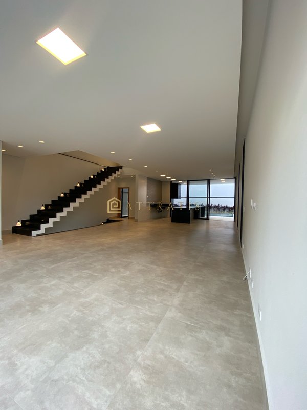 Casa moderna e Minimalista Av Renova dos Santos Arujá - 