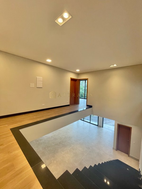 Casa moderna e Minimalista Av Renova dos Santos Arujá - 