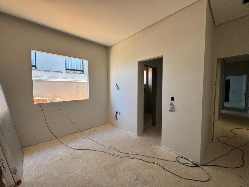 CASA TÉRREA EM FASE DE OBRA NA REGIÃO DO ALPHAVILLE, ACEITA PERMUTA Avenida Marcelo Fiolo Pupo de Campos Ferreira Campinas - 