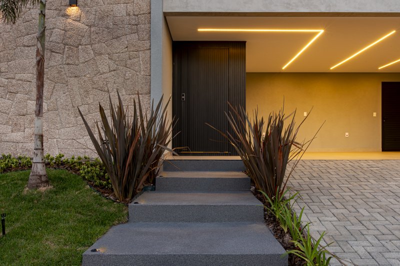 CASA T&Eacute;RREA EM FASE DE OBRA NA REGI&Atilde;O DO ALPHAVILLE, ACEITA PERMUTA Avenida Marcelo Fiolo Pupo de Campos Ferreira Campinas - 