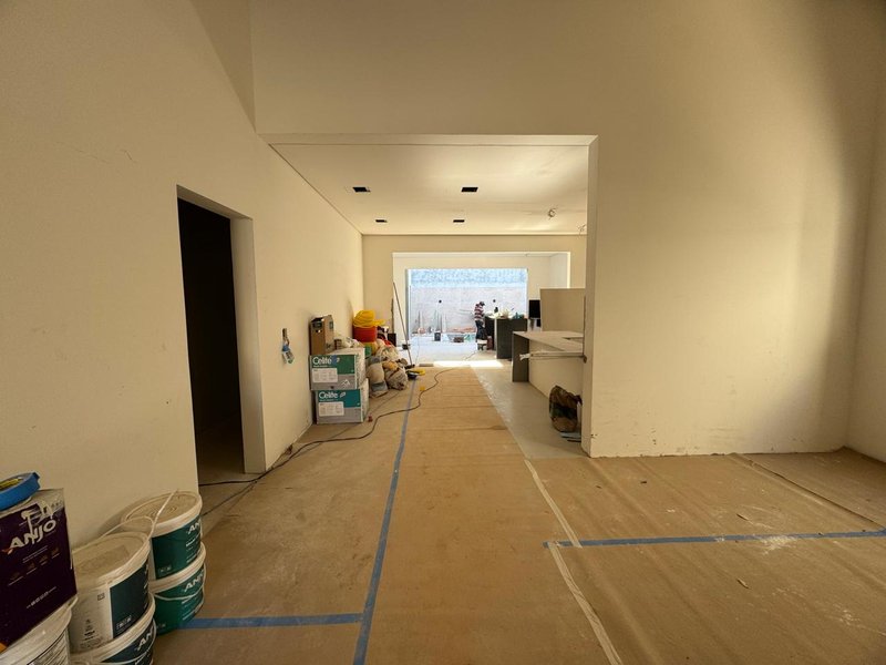 CASA TÉRREA EM FASE DE OBRA NA REGIÃO DO ALPHAVILLE, ACEITA PERMUTA Avenida Marcelo Fiolo Pupo de Campos Ferreira Campinas - 