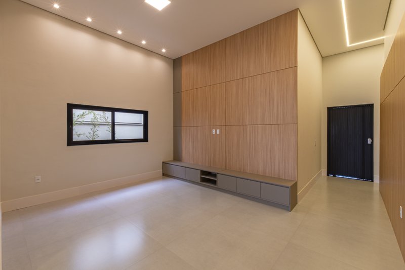 CASA T&Eacute;RREA EM FASE DE OBRA NA REGI&Atilde;O DO ALPHAVILLE, ACEITA PERMUTA Avenida Marcelo Fiolo Pupo de Campos Ferreira Campinas - 