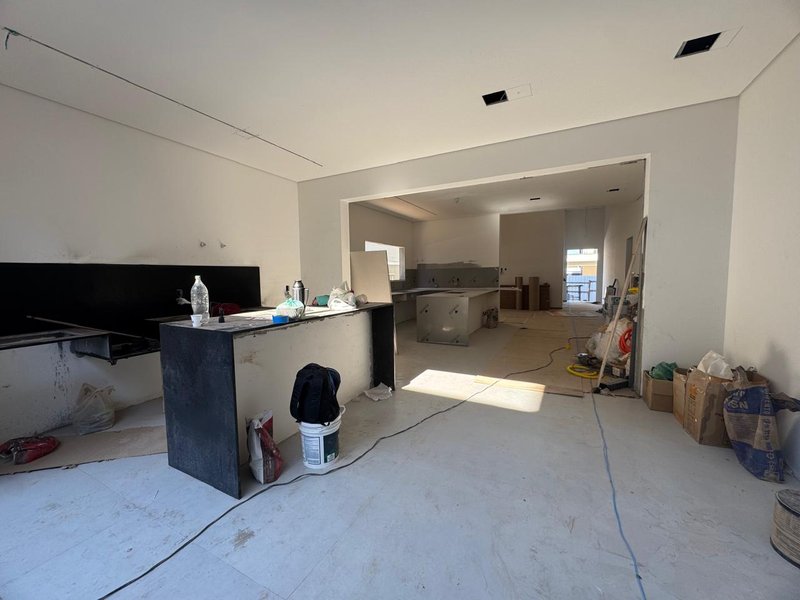 CASA TÉRREA EM FASE DE OBRA NA REGIÃO DO ALPHAVILLE, ACEITA PERMUTA Avenida Marcelo Fiolo Pupo de Campos Ferreira Campinas - 