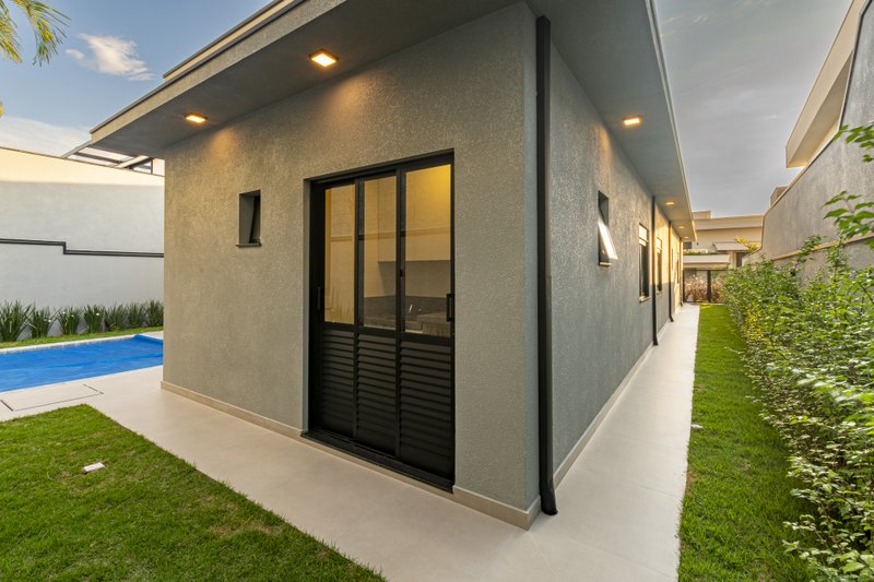 CASA T&Eacute;RREA EM FASE DE OBRA NA REGI&Atilde;O DO ALPHAVILLE, ACEITA PERMUTA Avenida Marcelo Fiolo Pupo de Campos Ferreira Campinas - 