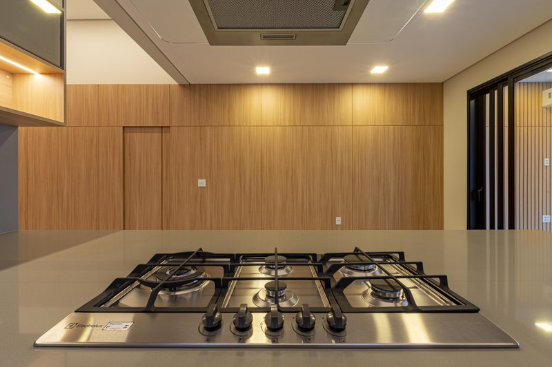 CASA T&Eacute;RREA EM FASE DE OBRA NA REGI&Atilde;O DO ALPHAVILLE, ACEITA PERMUTA Avenida Marcelo Fiolo Pupo de Campos Ferreira Campinas - 