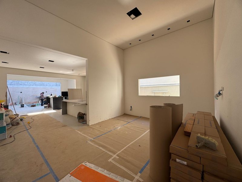 CASA TÉRREA EM FASE DE OBRA NA REGIÃO DO ALPHAVILLE, ACEITA PERMUTA Avenida Marcelo Fiolo Pupo de Campos Ferreira Campinas - 