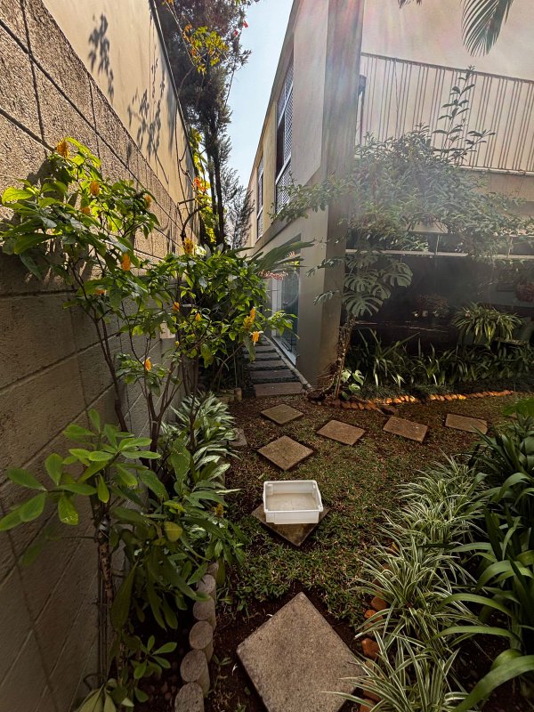 Casa Vila Mariana com Incrível Área Verde Rua Doutor Mário Cardim São Paulo - 