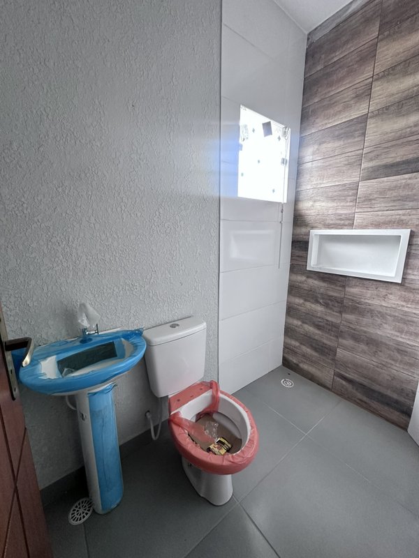 BELO IMOVEL EM CAIEIRAS - 2 SUITES e 3 VAGAS Rua Luiz Decresci Caieiras - 