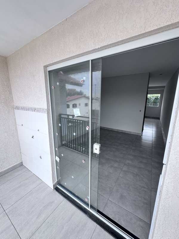 BELO IMOVEL EM CAIEIRAS - 2 SUITES e 3 VAGAS Rua Luiz Decresci Caieiras - 