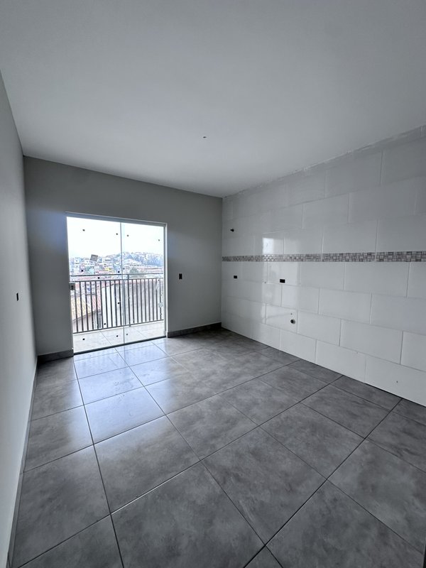 BELO IMOVEL EM CAIEIRAS - 2 SUITES e 3 VAGAS Rua Luiz Decresci Caieiras - 