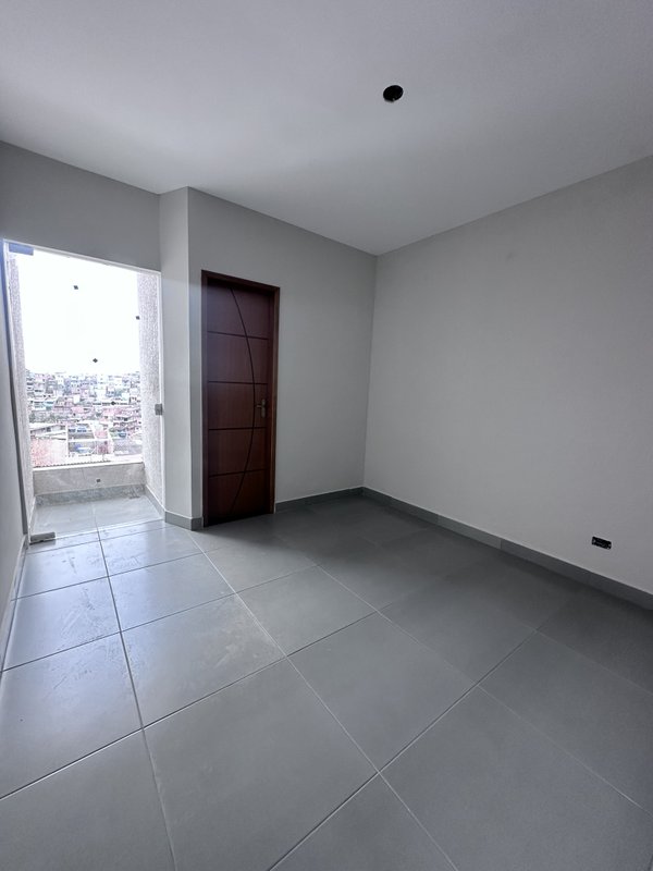 BELO IMOVEL EM CAIEIRAS - 2 SUITES e 3 VAGAS Rua Luiz Decresci Caieiras - 