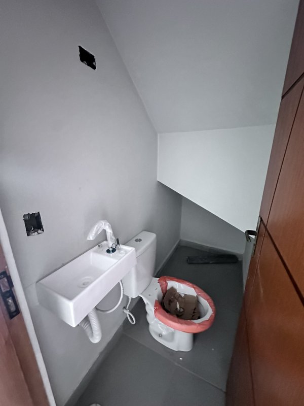 BELO IMOVEL EM CAIEIRAS - 2 SUITES e 3 VAGAS Rua Luiz Decresci Caieiras - 