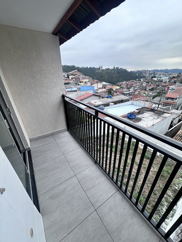 BELO IMOVEL EM CAIEIRAS - 2 SUITES e 3 VAGAS Rua Luiz Decresci Caieiras - 