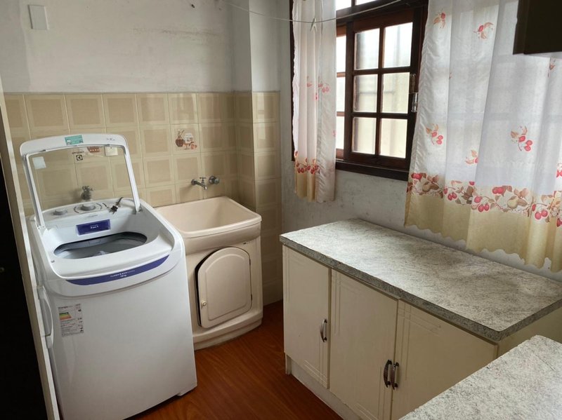 APARTAMENTO COM 1 SUÍTE MAIS 2 DORMITÓRIOS NO CENTRO - Brusque - 