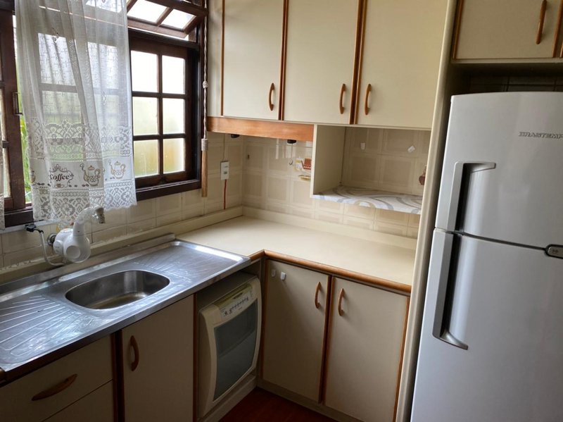 APARTAMENTO COM 1 SUÍTE MAIS 2 DORMITÓRIOS NO CENTRO - Brusque - 