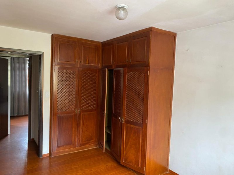 APARTAMENTO COM 1 SUÍTE MAIS 2 DORMITÓRIOS NO CENTRO - Brusque - 