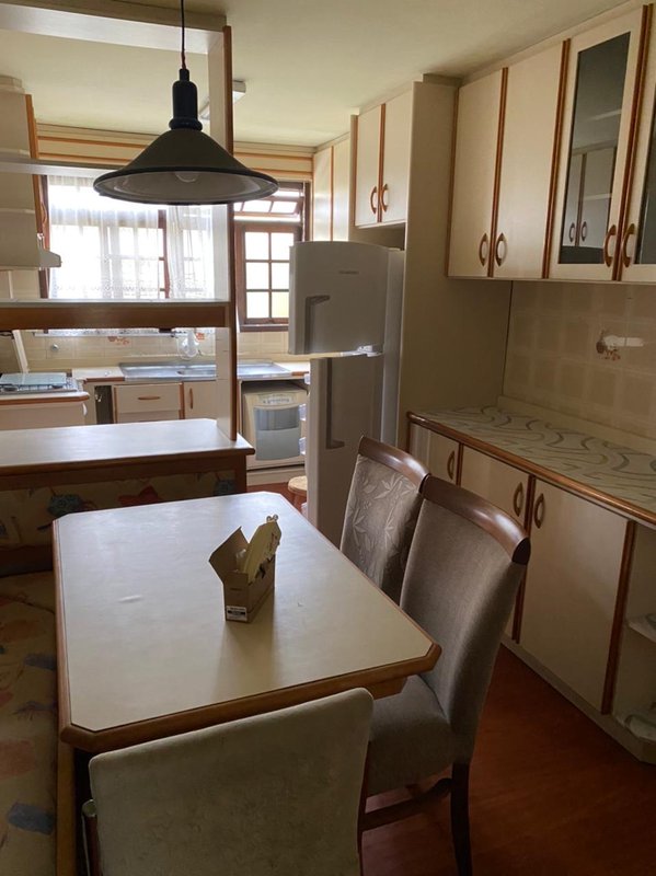 APARTAMENTO COM 1 SUÍTE MAIS 2 DORMITÓRIOS NO CENTRO - Brusque - 